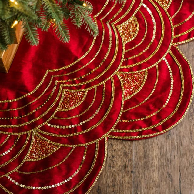 Cranberry Elizabeth Tree Skirt